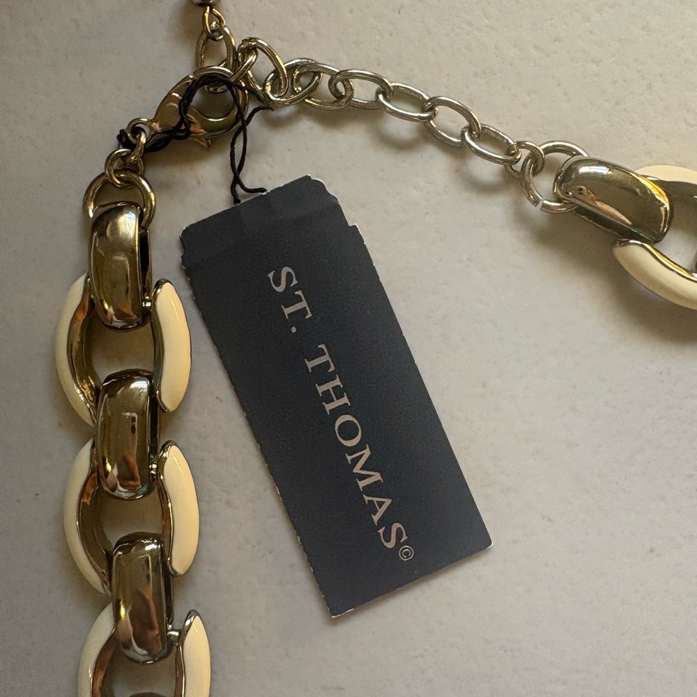NWT Gold and Cream rhinestone Necklace - Picture 4 of 5